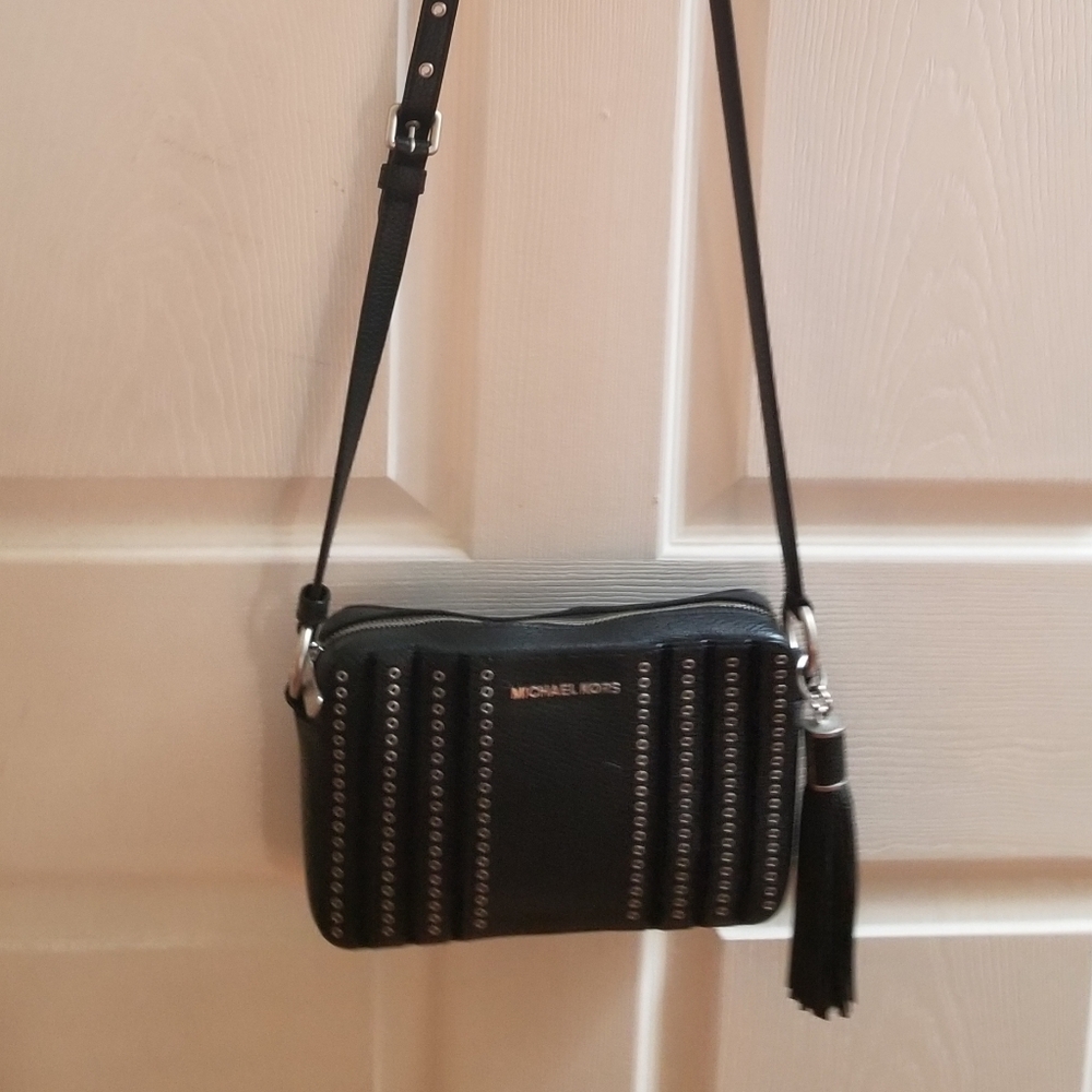 Michael Kors crossbody bag ❤CYBER WEEK SPECIAL❤